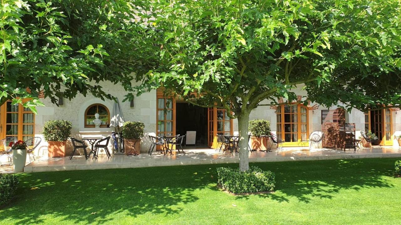 Les Loges De Saint Eloi Bed and Breakfast Pontlevoy Exteriör bild